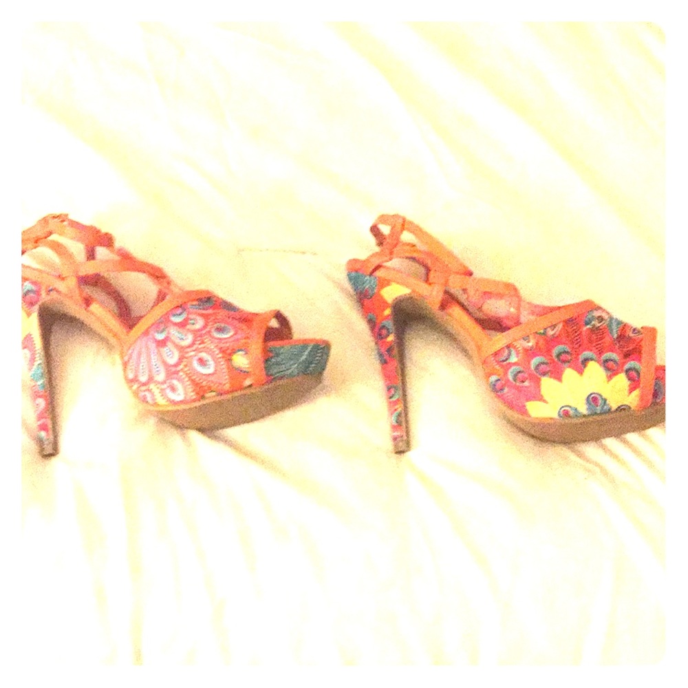 A classy orange floral stiletto by Promiscuous.